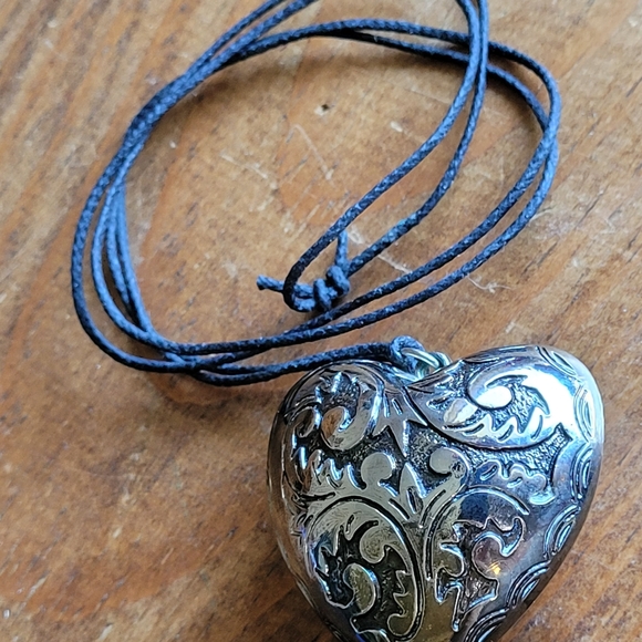 Little Black Dress Necklace & Earrings - Picture 4 of 5